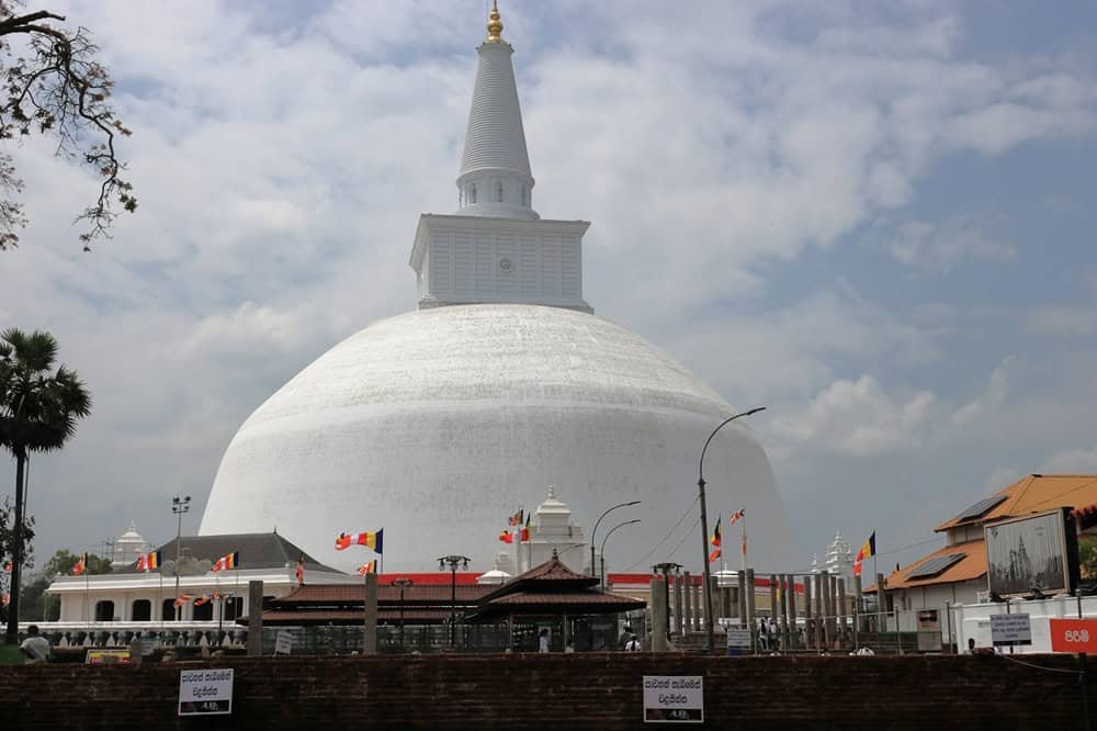 Ruwanwelisaya Anuradhapura